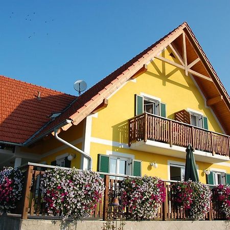 Weingut-Gaestehaus Birnstingl Гамлиц Номер фото